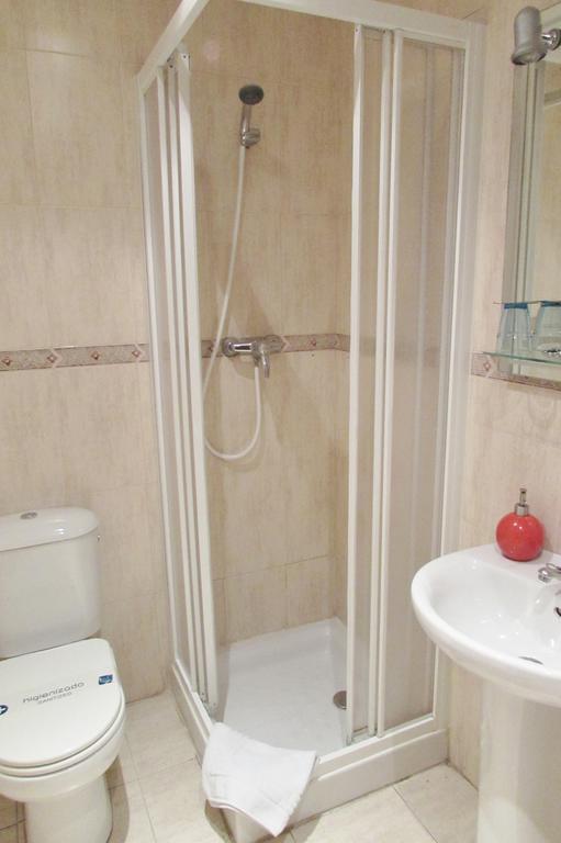 Hostal Nuevas Naciones 格拉纳达 外观 照片