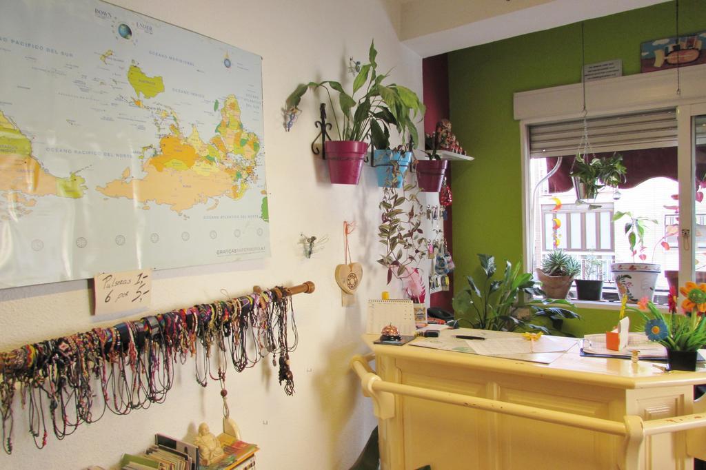 Hostal Nuevas Naciones 格拉纳达 外观 照片