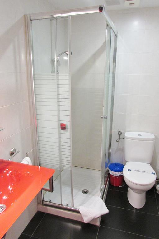 Hostal Nuevas Naciones 格拉纳达 外观 照片
