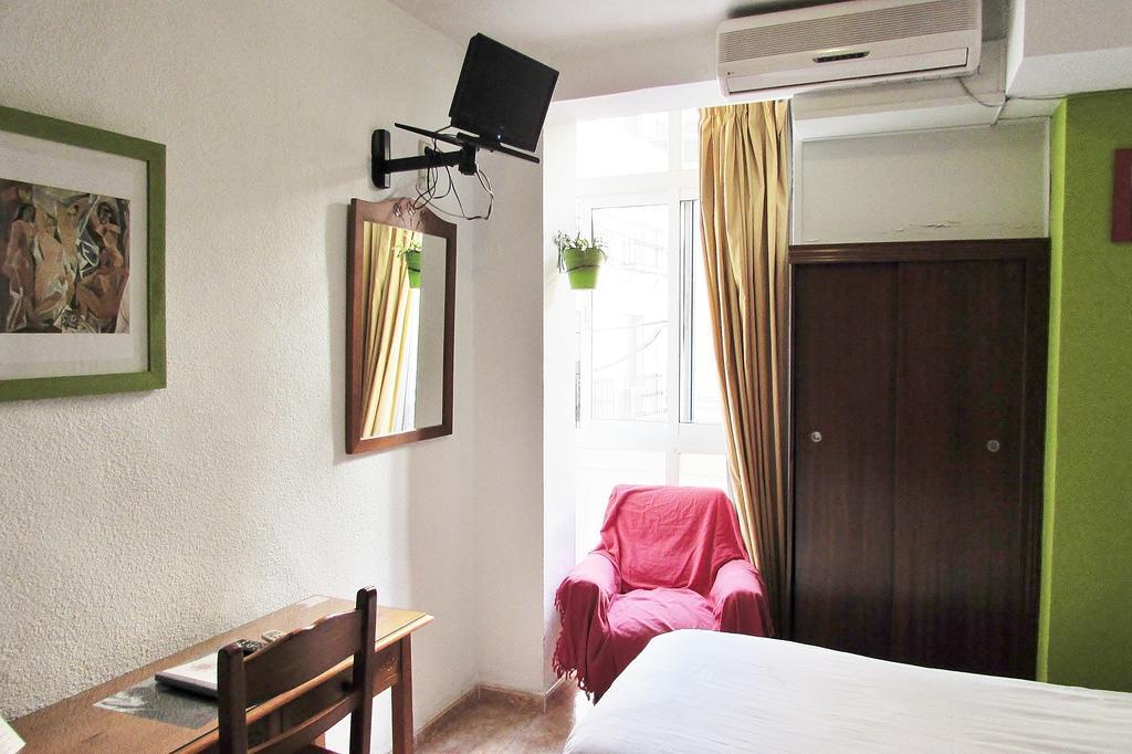Hostal Nuevas Naciones 格拉纳达 外观 照片