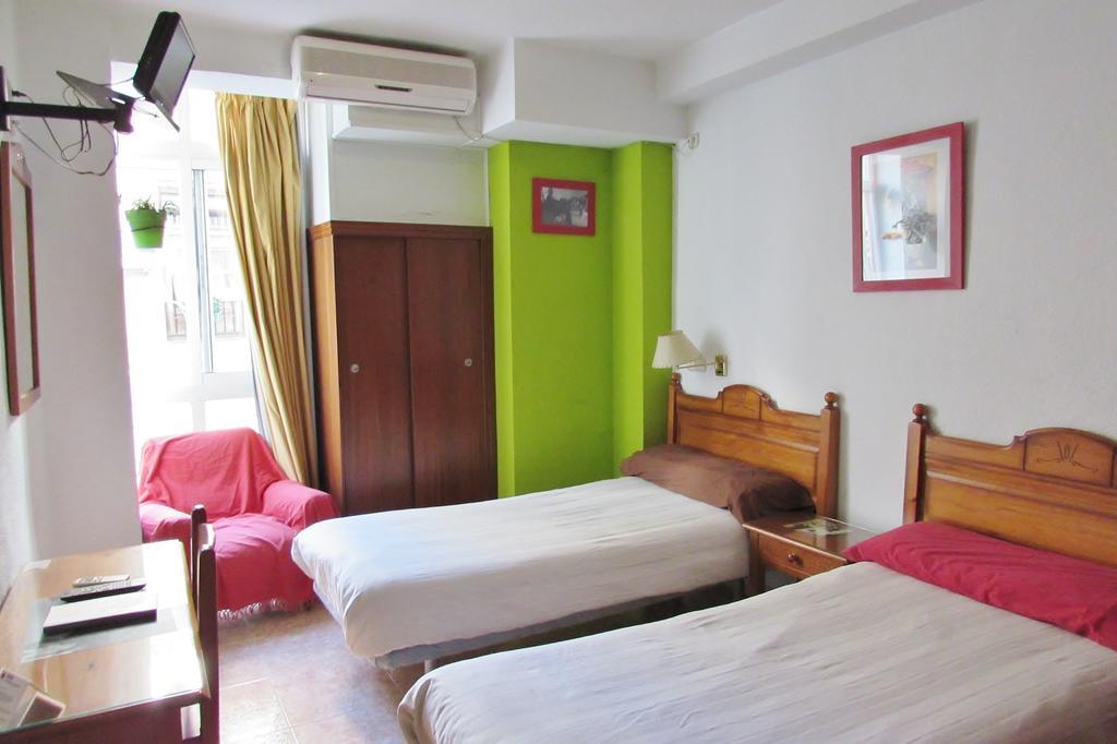 Hostal Nuevas Naciones 格拉纳达 外观 照片