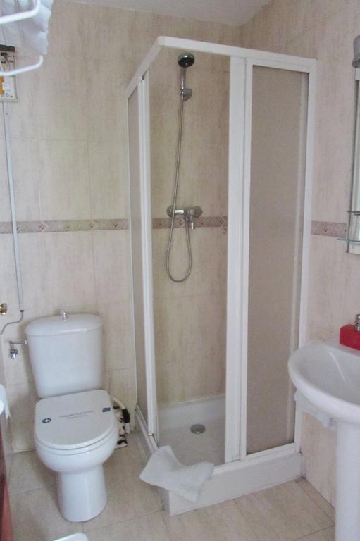 Hostal Nuevas Naciones 格拉纳达 外观 照片