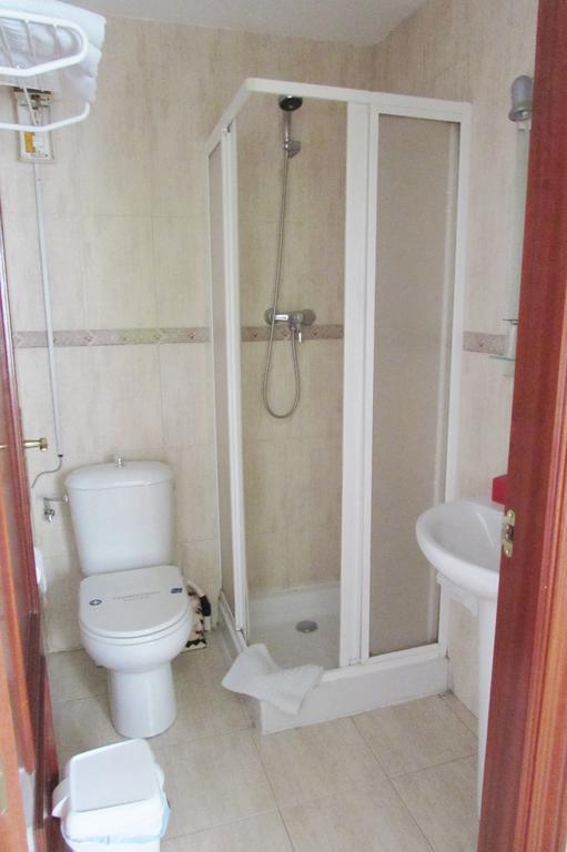 Hostal Nuevas Naciones 格拉纳达 外观 照片